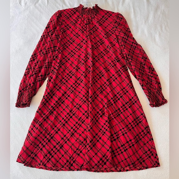 NWOT Tommy Hilfiger Smocked Neck Chiffon Shift Dress 8 - Picture 5 of 13